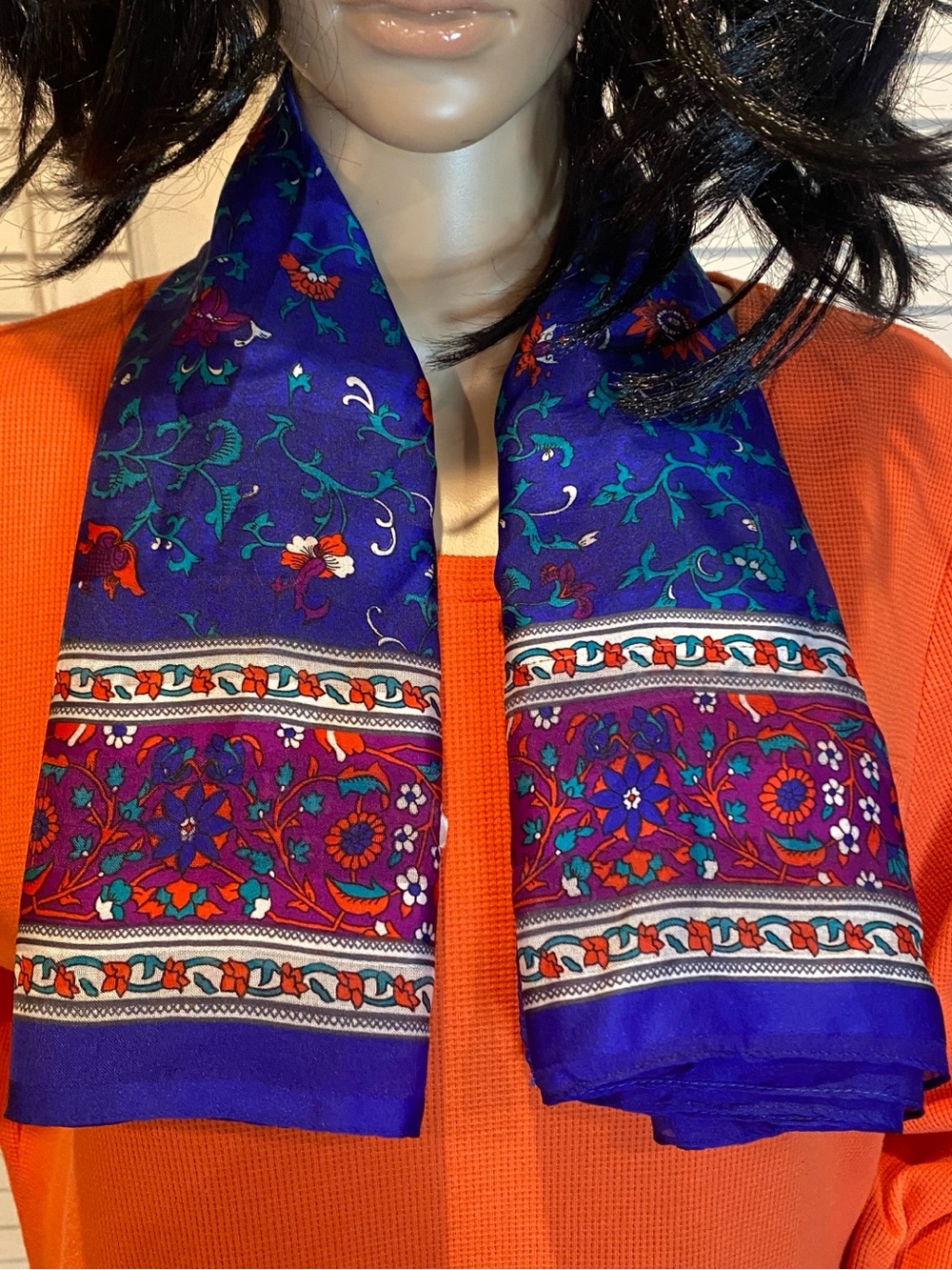 Berkshire Vintage Square Shaped Vibrant Blue Floral Scarf 30.5 x 30.5 OSFA VGC